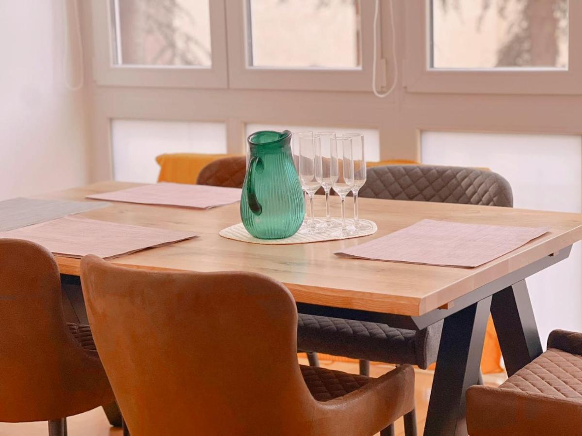 Apartamento De Lucerito Apartment Jaca Bagian luar foto