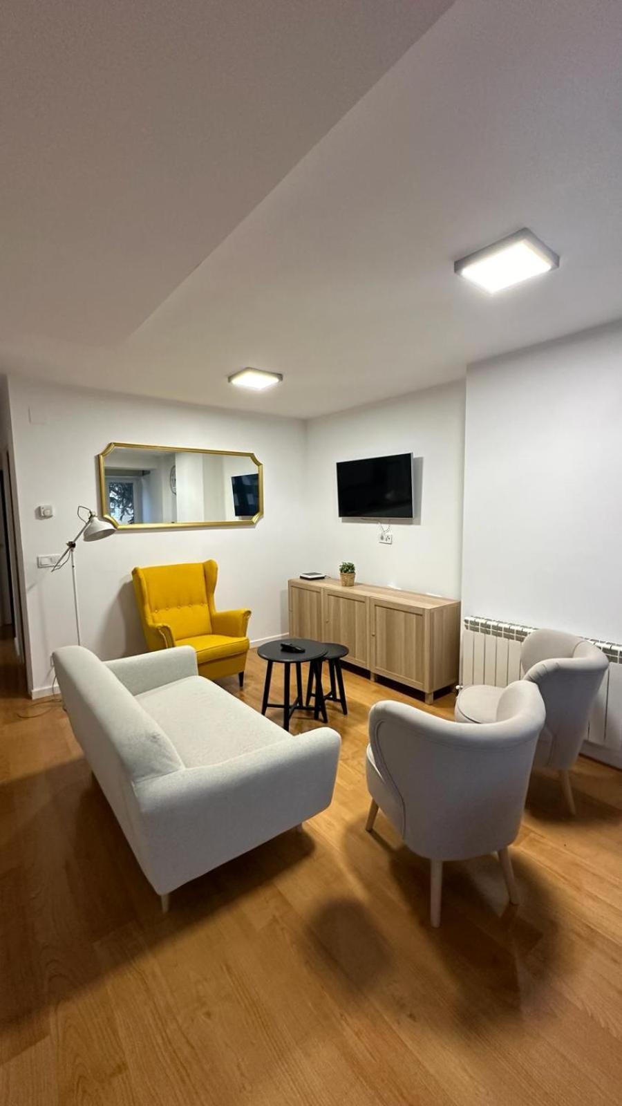 Apartamento De Lucerito Apartment Jaca Bagian luar foto
